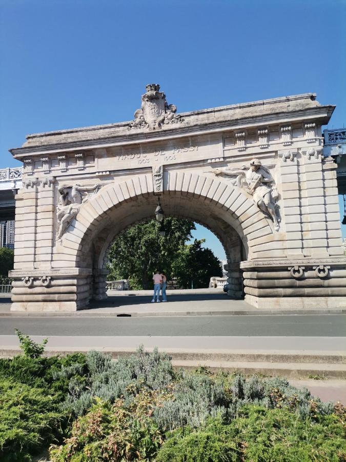 Toureifelchampselysee Paris Exterior photo
