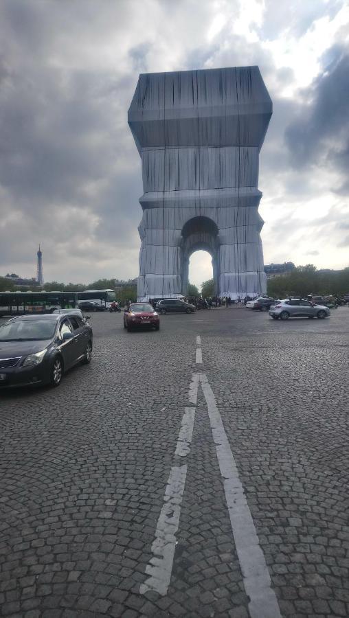 Toureifelchampselysee Paris Exterior photo