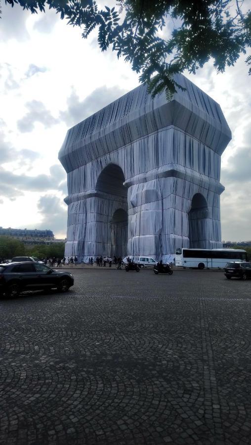 Toureifelchampselysee Paris Exterior photo