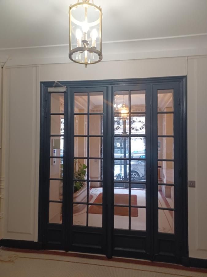 Toureifelchampselysee Paris Exterior photo