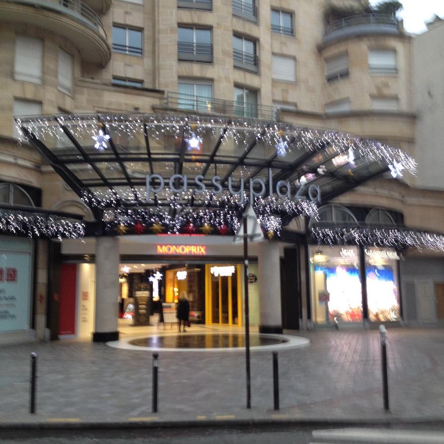 Toureifelchampselysee Paris Exterior photo